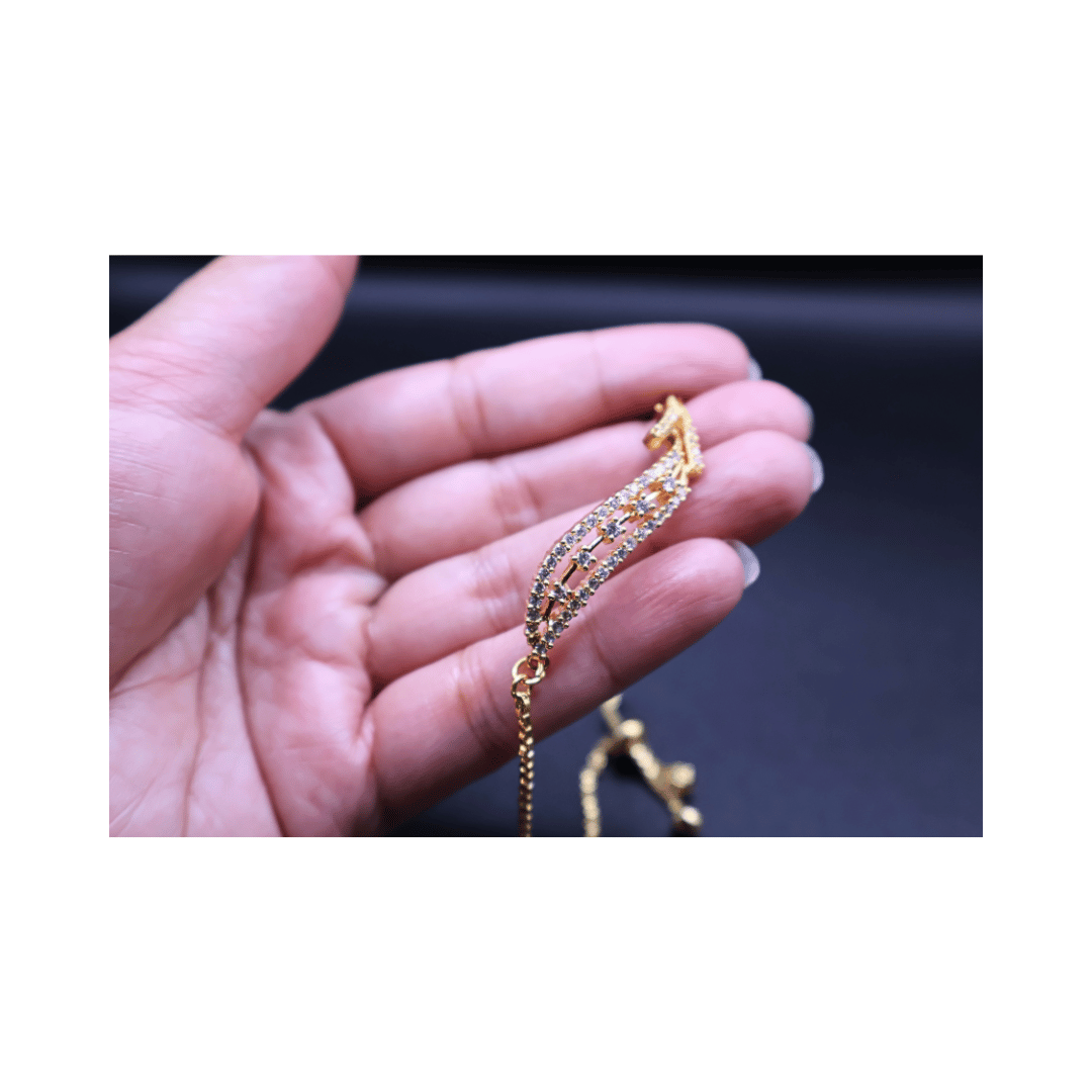 Golden adjustable bracelet with chain