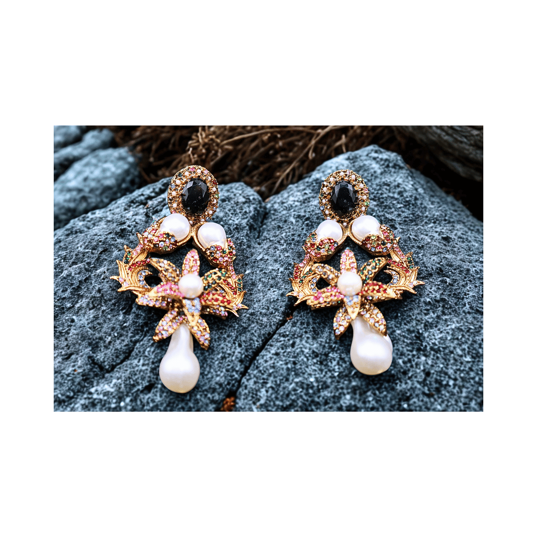 Elegant long earrings in black