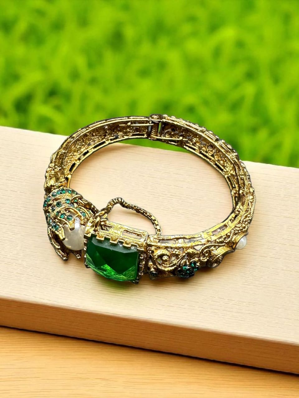 Turkish style emerald adjustable bangle
