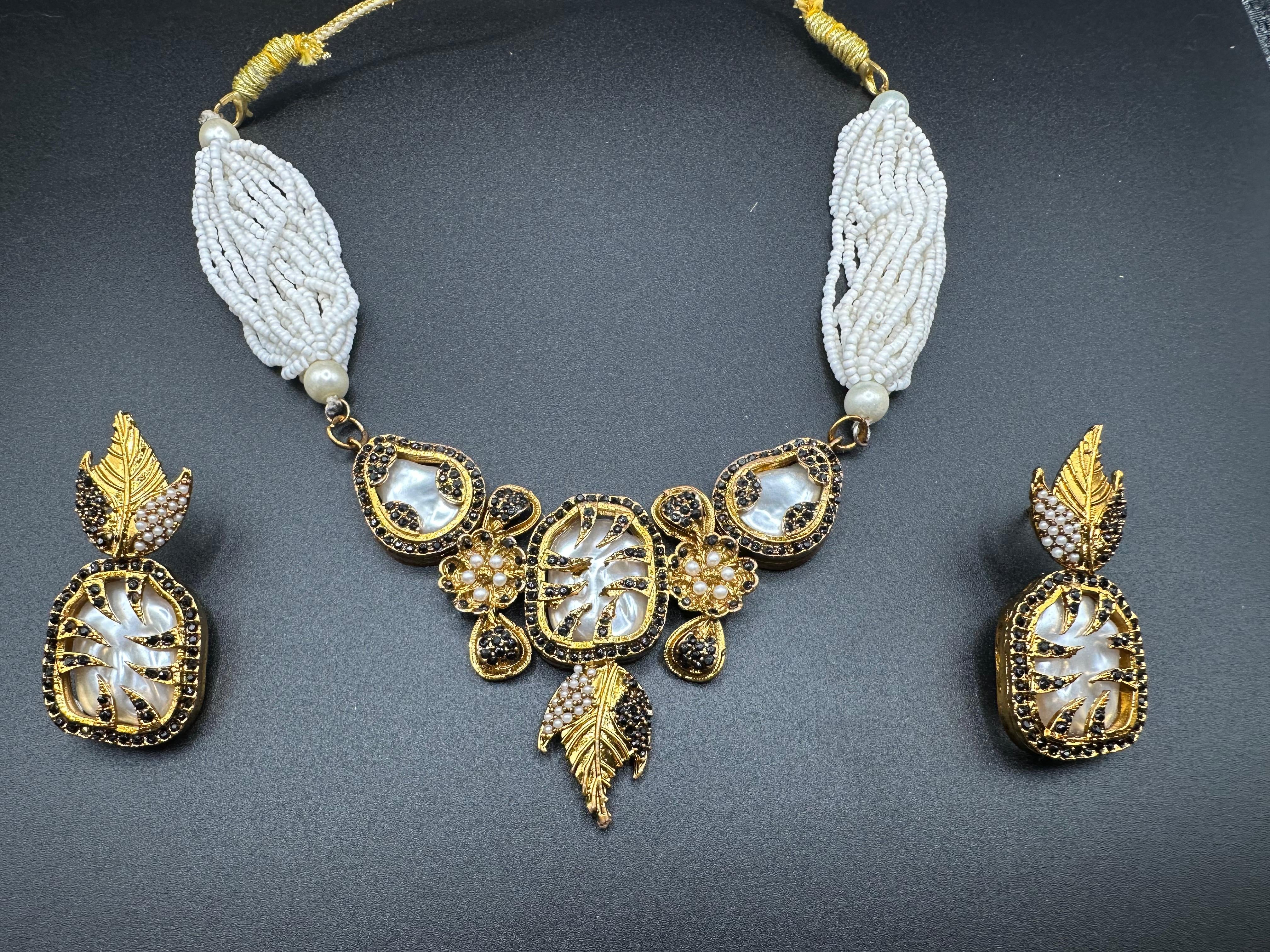 Turkish style black choker set