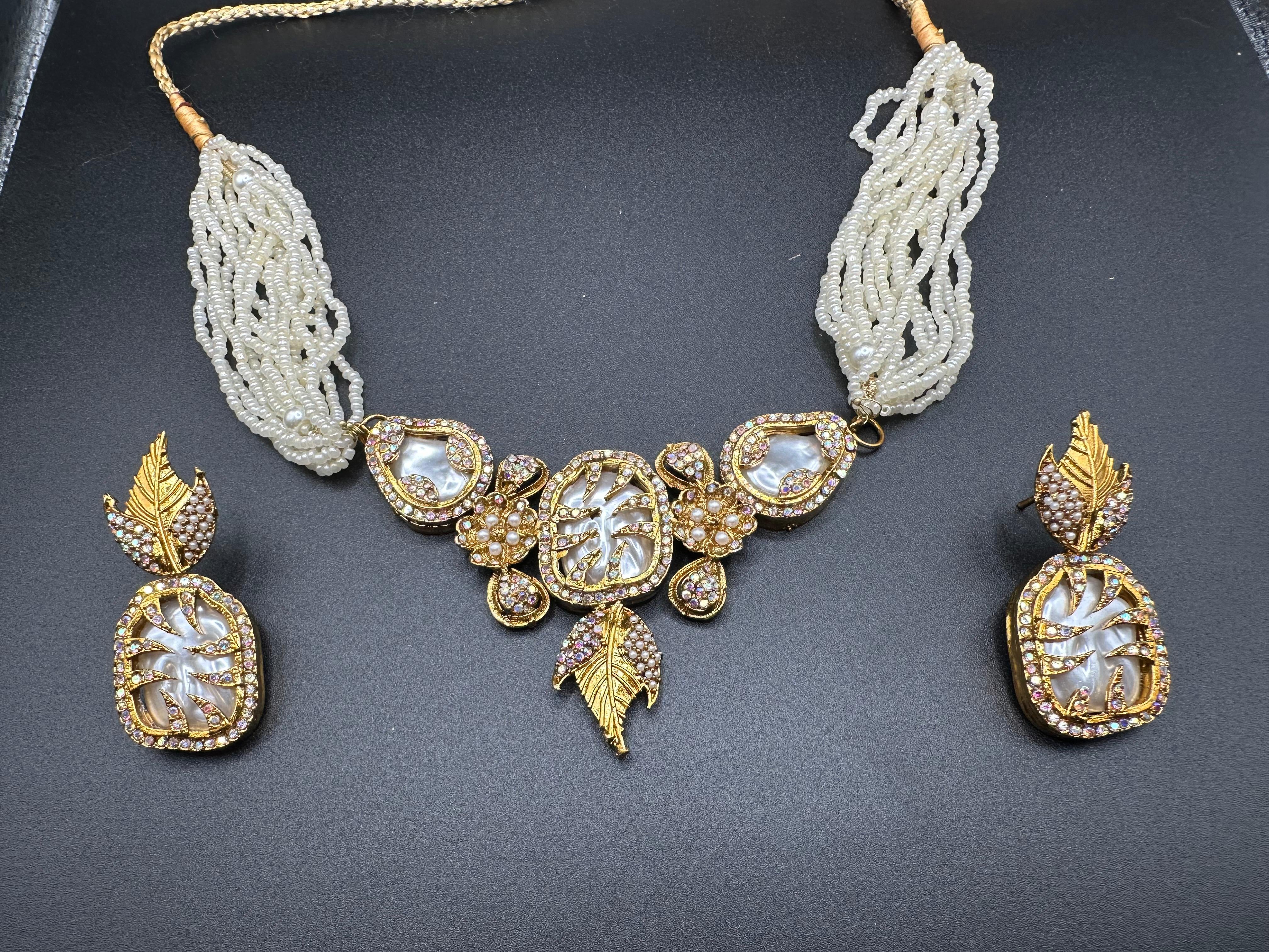 Turkish style light tone multi color choker set