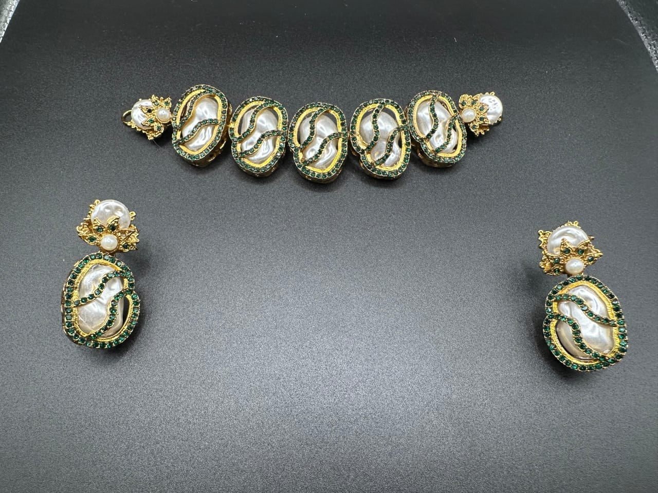 Turkish style green choker set