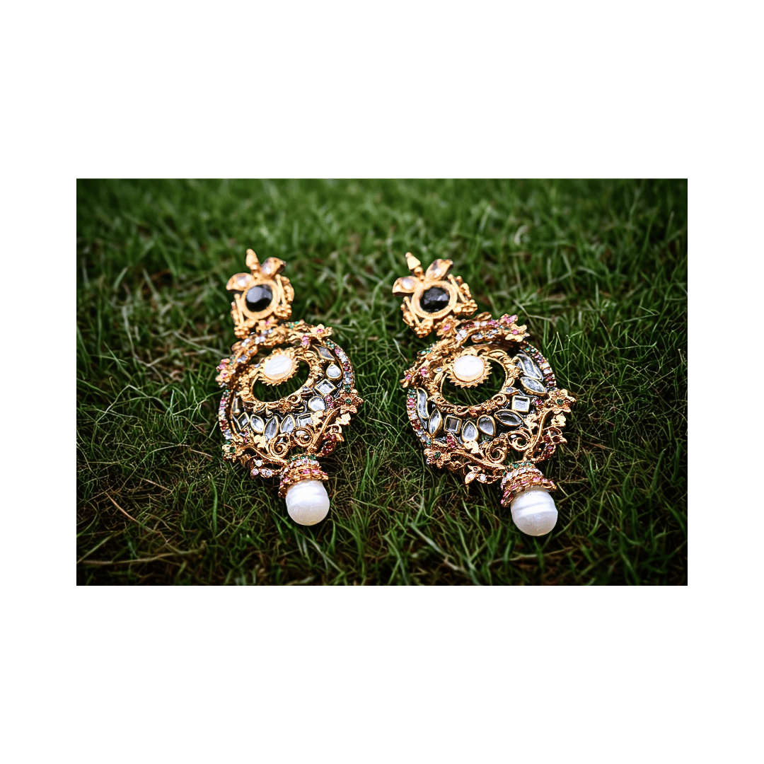 Long Turkish earrings in black