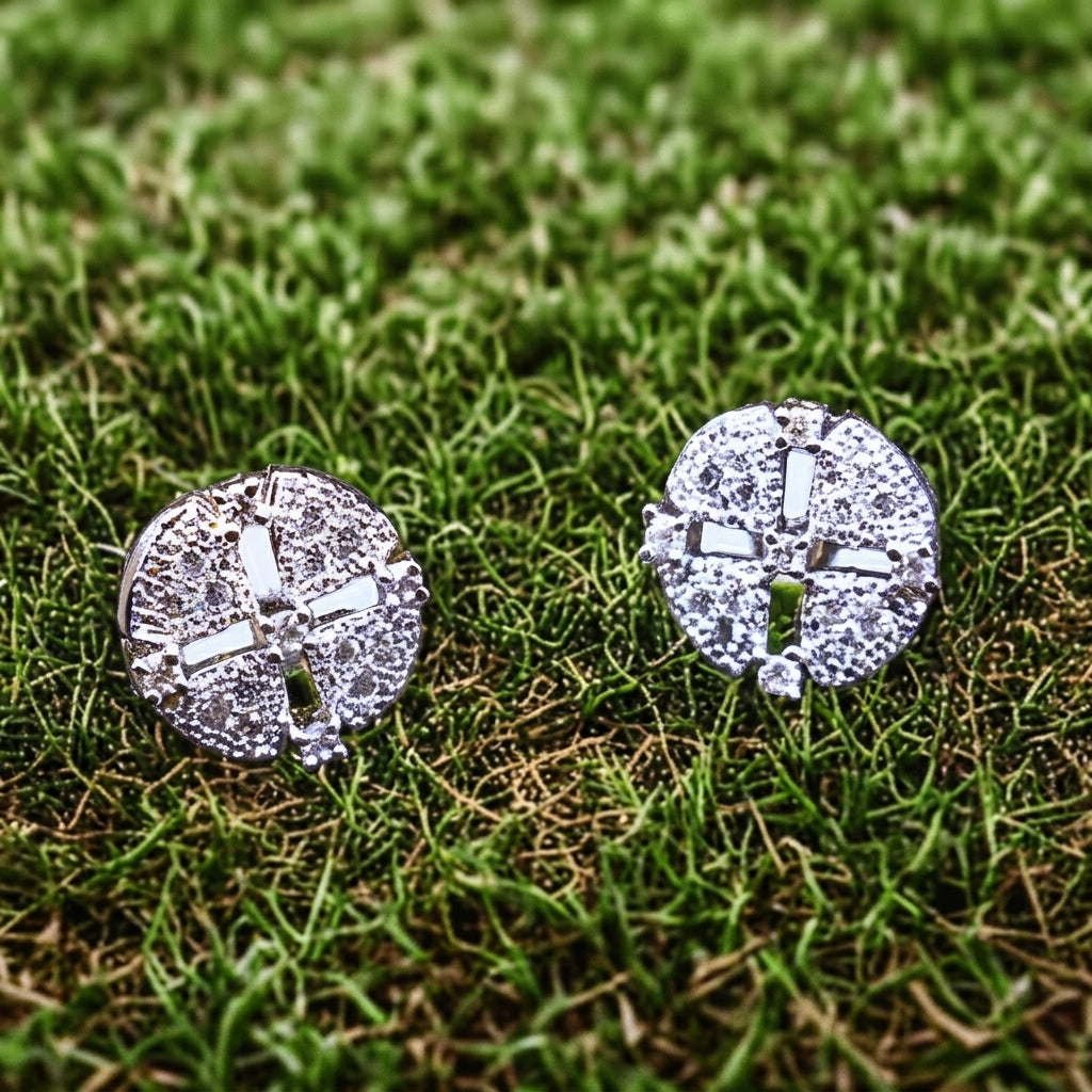Silver studs with zircon