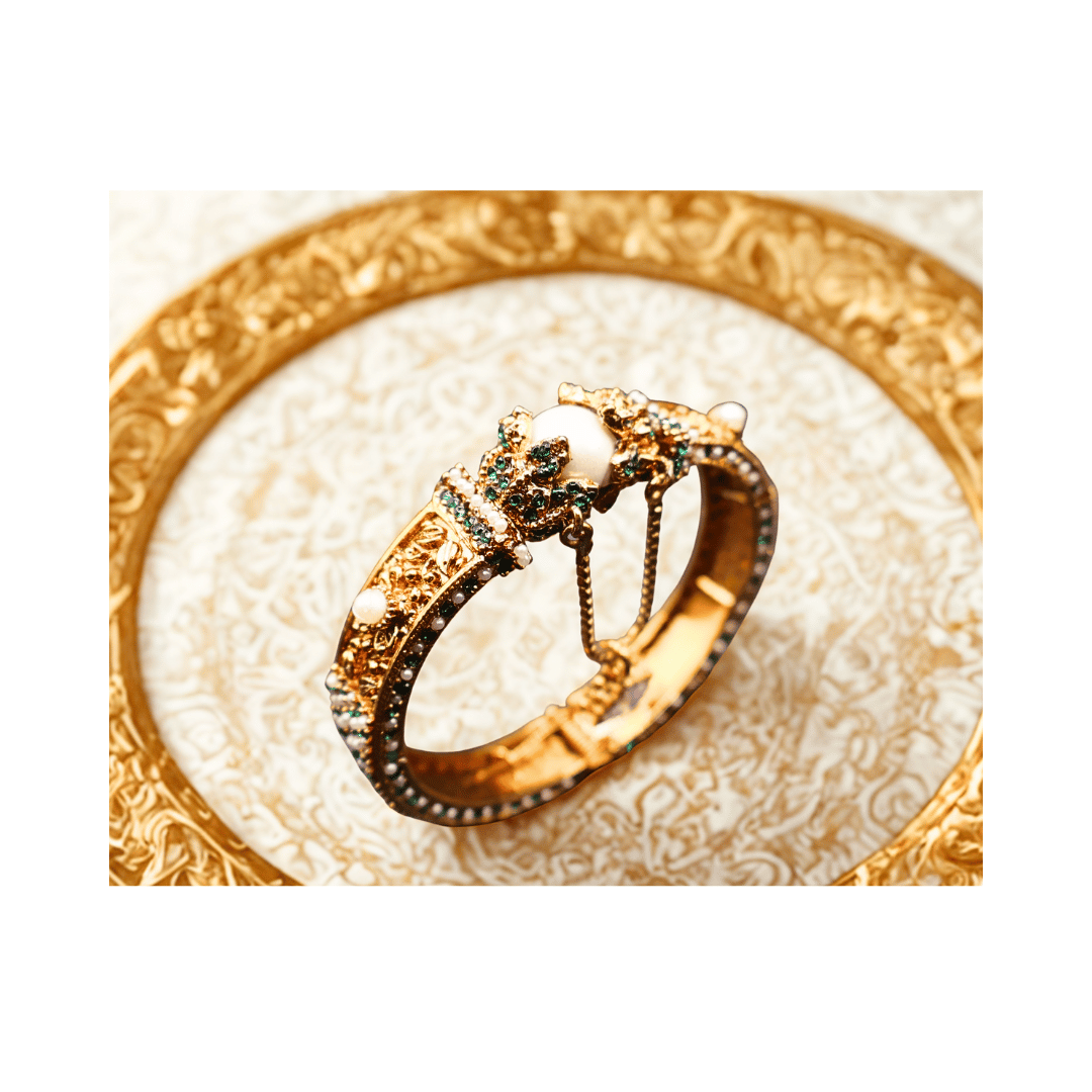 Golden adjustable Turkish bangle in red