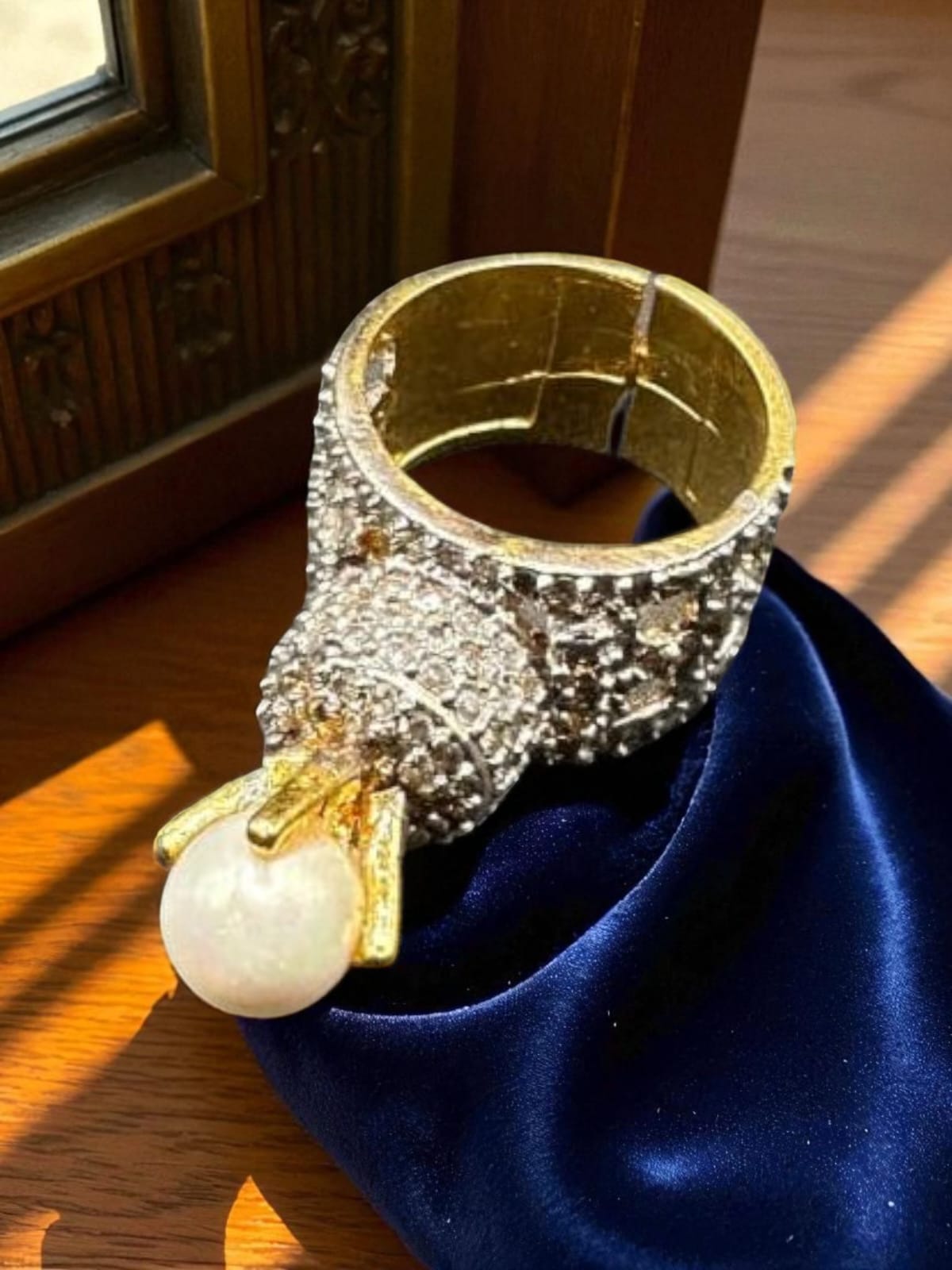 Turkish white pearl tower ring