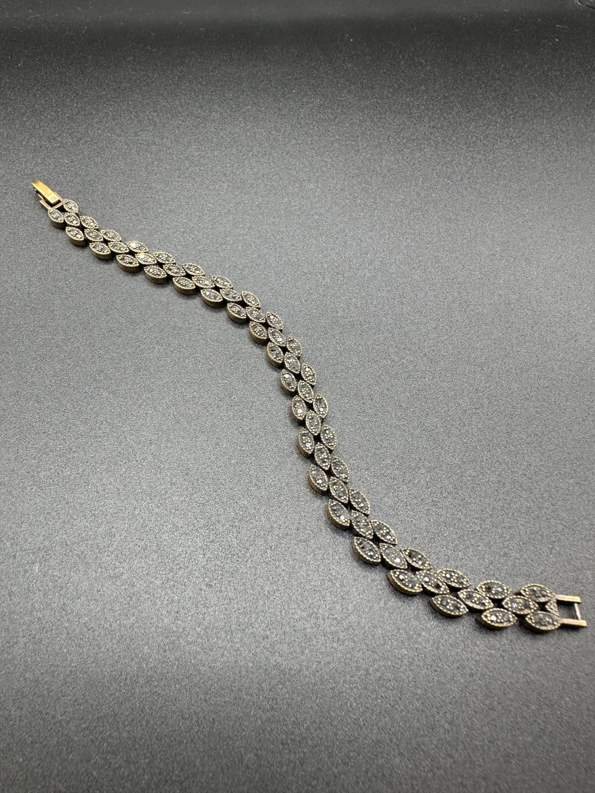 Turkish bracelet with black stones