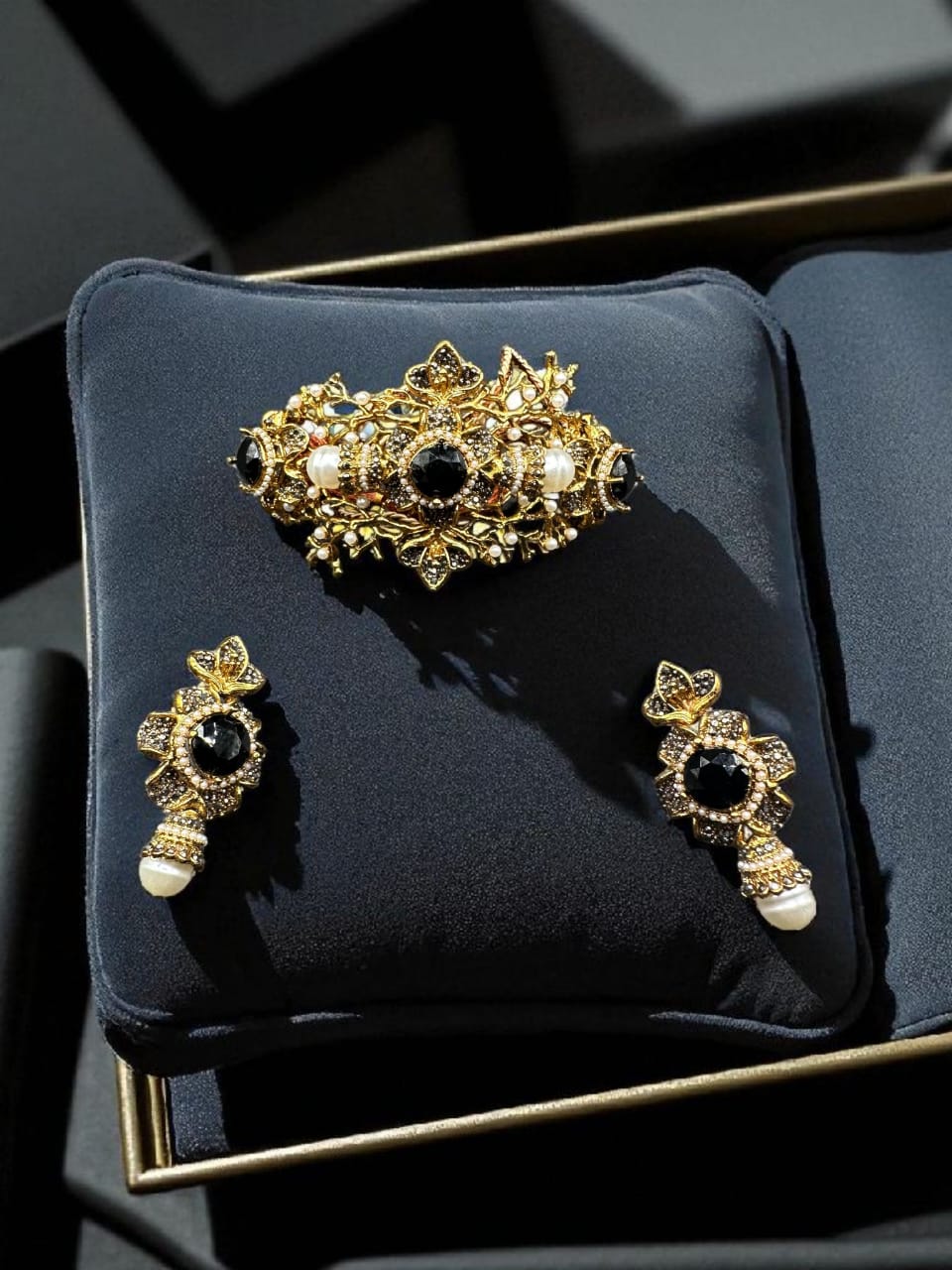 Turkish black choker set