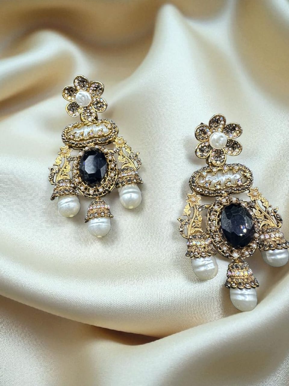 Turkish bold black choker set